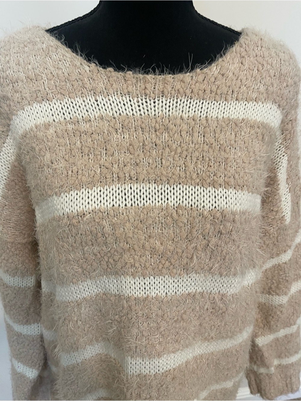 Calvin Klein Women’s L Fuzzy Striped Oversized Pullover Sweater Beige Ivory - Picture 2 of 5